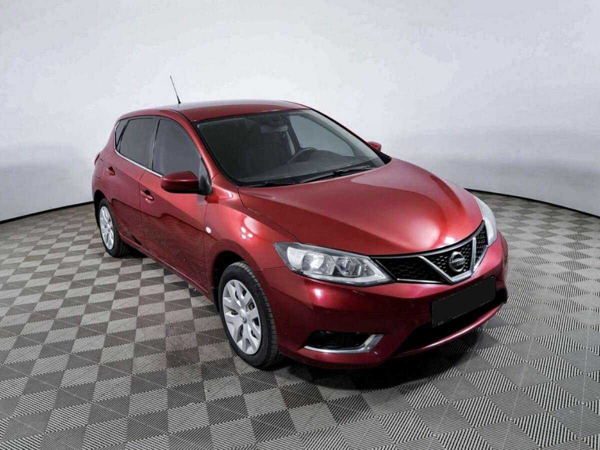 Nissan Tiida б/у, 2015, Механическая. Фото: #2