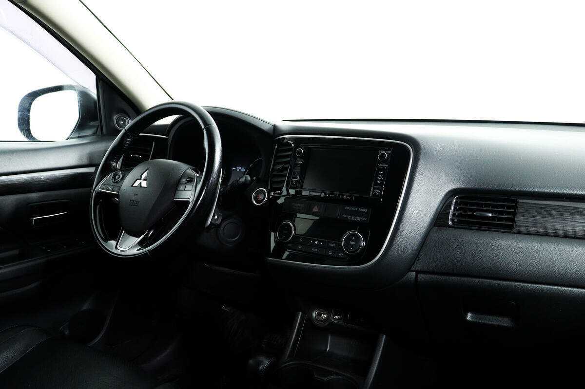 Mitsubishi Outlander б/у, 2016, Вариатор. Фото: #8