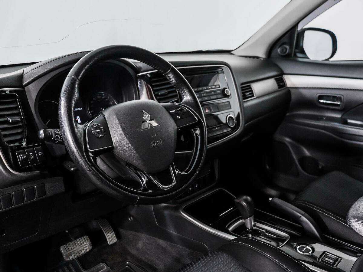 Mitsubishi Outlander б/у, 2018, Вариатор. Фото: #7