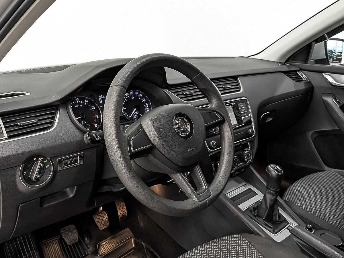Skoda Octavia б/у, 2016, Механическая. Фото: #14