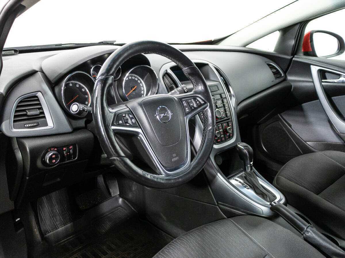Opel Astra б/у, 2013, Автоматическая. Фото: #10