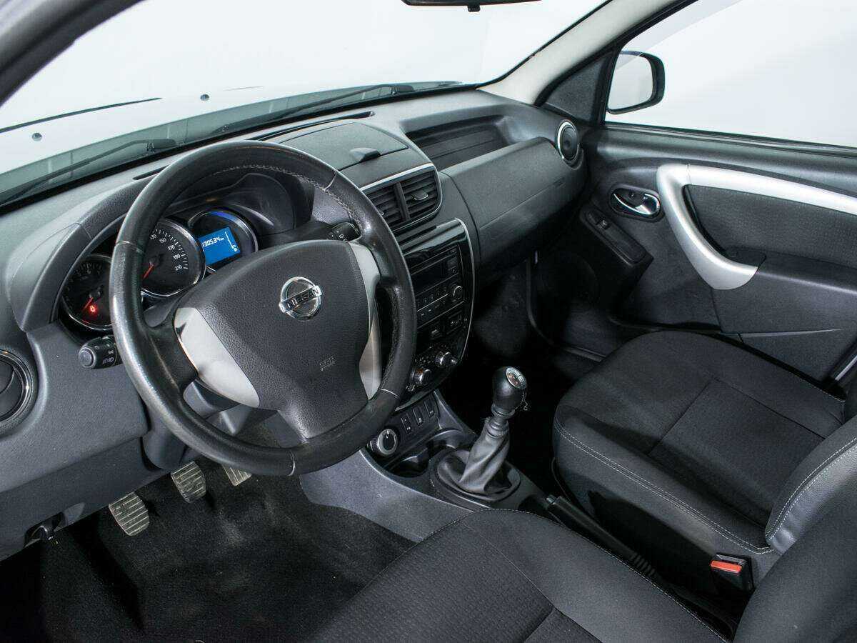 Nissan Terrano б/у, 2016, Механическая. Фото: #12