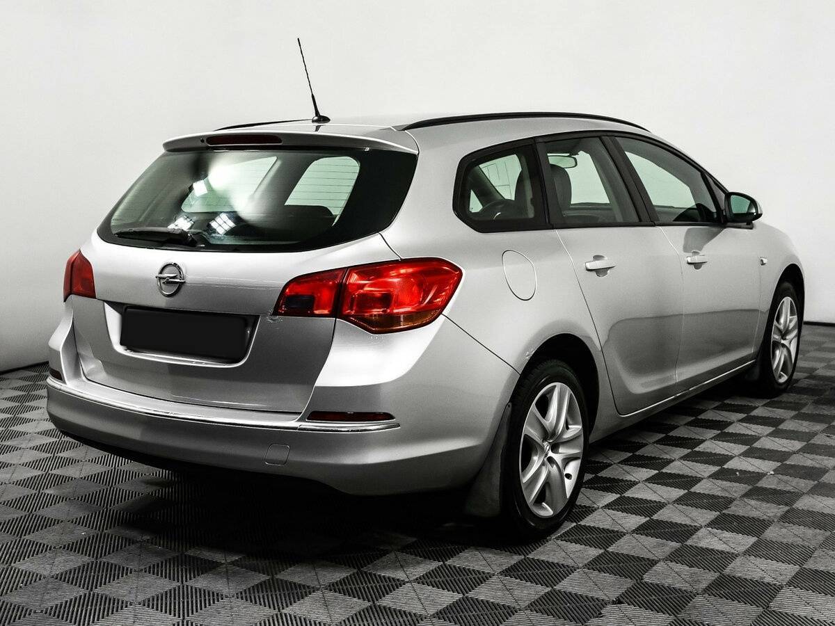 Opel Astra б/у, 2013, Механическая. Фото: #4