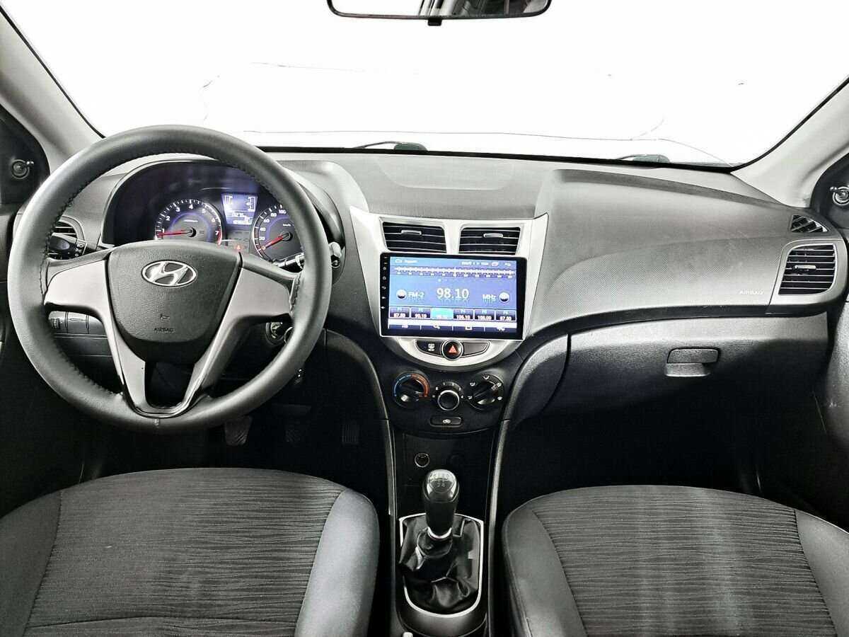 Hyundai Solaris б/у, 2015, Механическая. Фото: #8