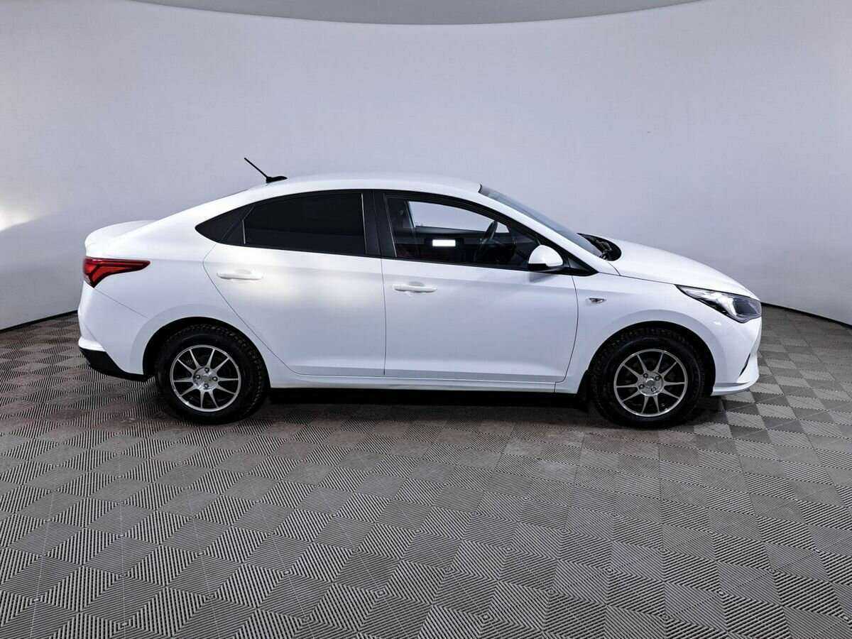 Hyundai Solaris б/у, 2021, Механическая. Фото: #2
