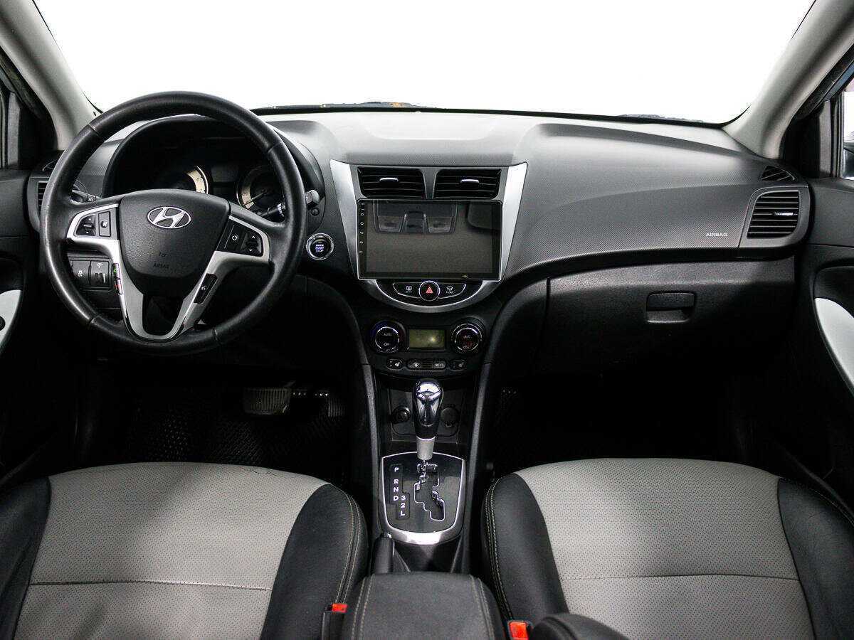 Hyundai Solaris б/у, 2012, Автоматическая. Фото: #12