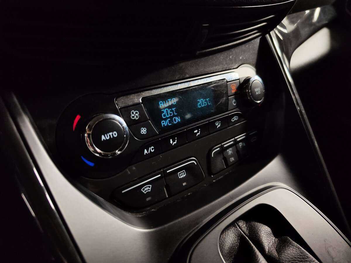 Ford Kuga б/у, 2015, Автоматическая. Фото: #16