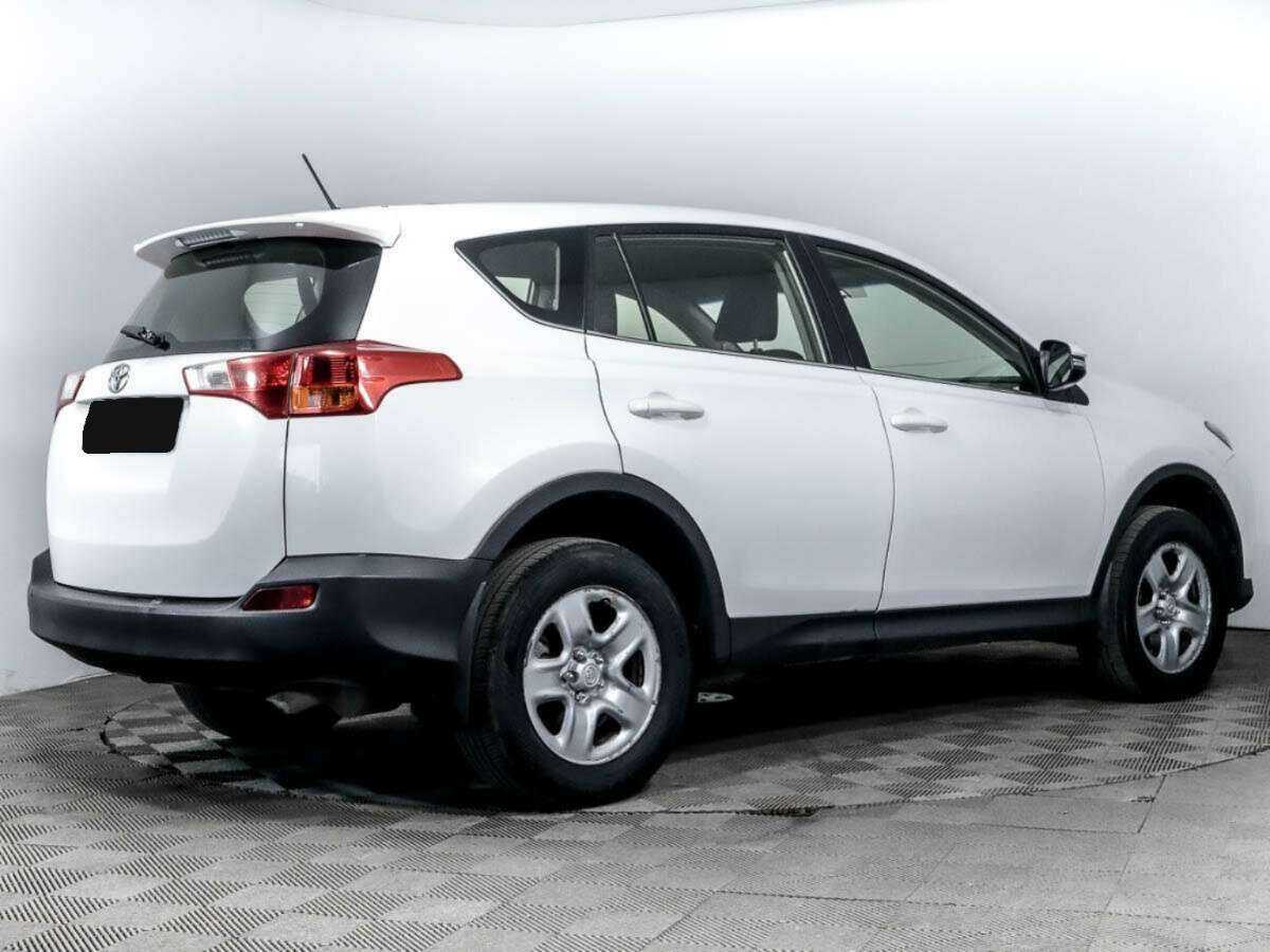 Toyota RAV4 б/у, 2015, Механическая. Фото: #3