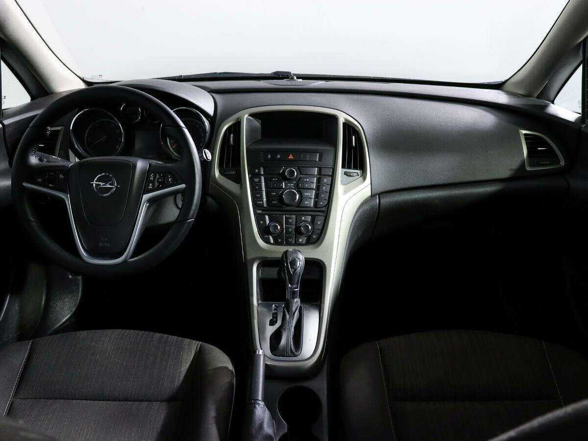 Opel Astra б/у, 2012, Автоматическая. Фото: #9