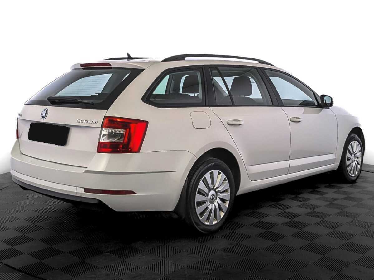Skoda Octavia б/у, 2017, Механическая. Фото: #4