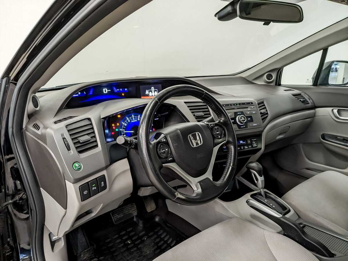 Honda Civic б/у, 2012, Автоматическая. Фото: #15