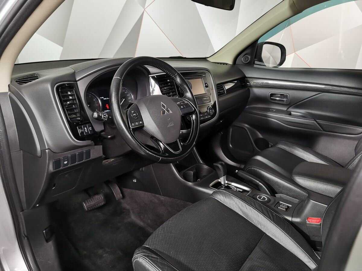 Mitsubishi Outlander б/у, 2016, Вариатор. Фото: #13