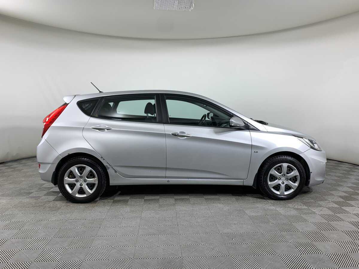 Hyundai Solaris б/у, 2012, Автоматическая. Фото: #3