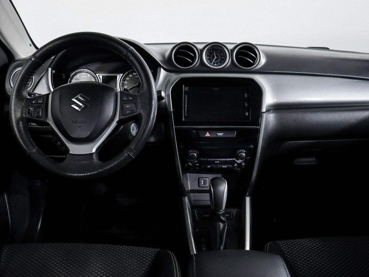 Suzuki Vitara б/у, 2016, Автоматическая. Фото: #9