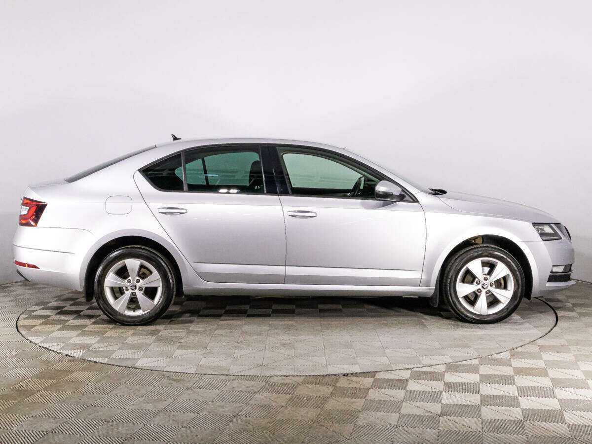 Skoda Octavia б/у, 2018, Механическая. Фото: #3