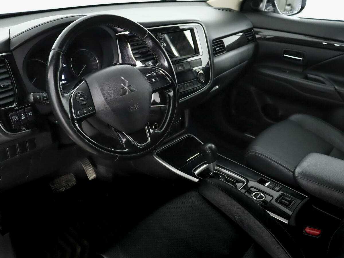 Mitsubishi Outlander б/у, 2017, Вариатор. Фото: #9