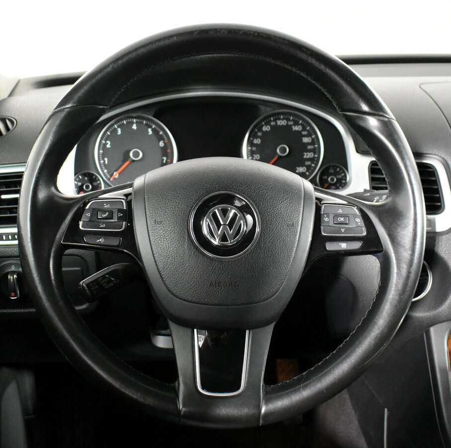 Volkswagen Touareg б/у, 2012, Автоматическая. Фото: #7