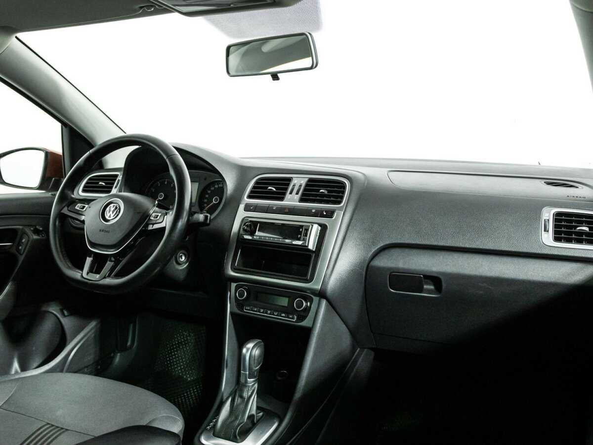 Volkswagen Polo б/у, 2016, Автоматическая. Фото: #8