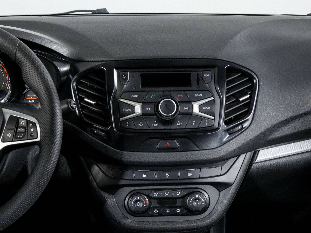 Lada (ВАЗ) Vesta б/у, 2018, Механическая. Фото: #9