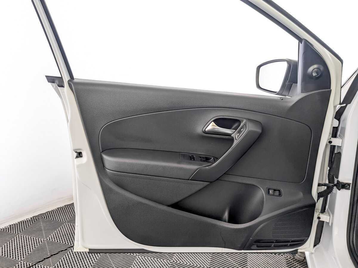 Volkswagen Polo б/у, 2020, Автоматическая. Фото: #16