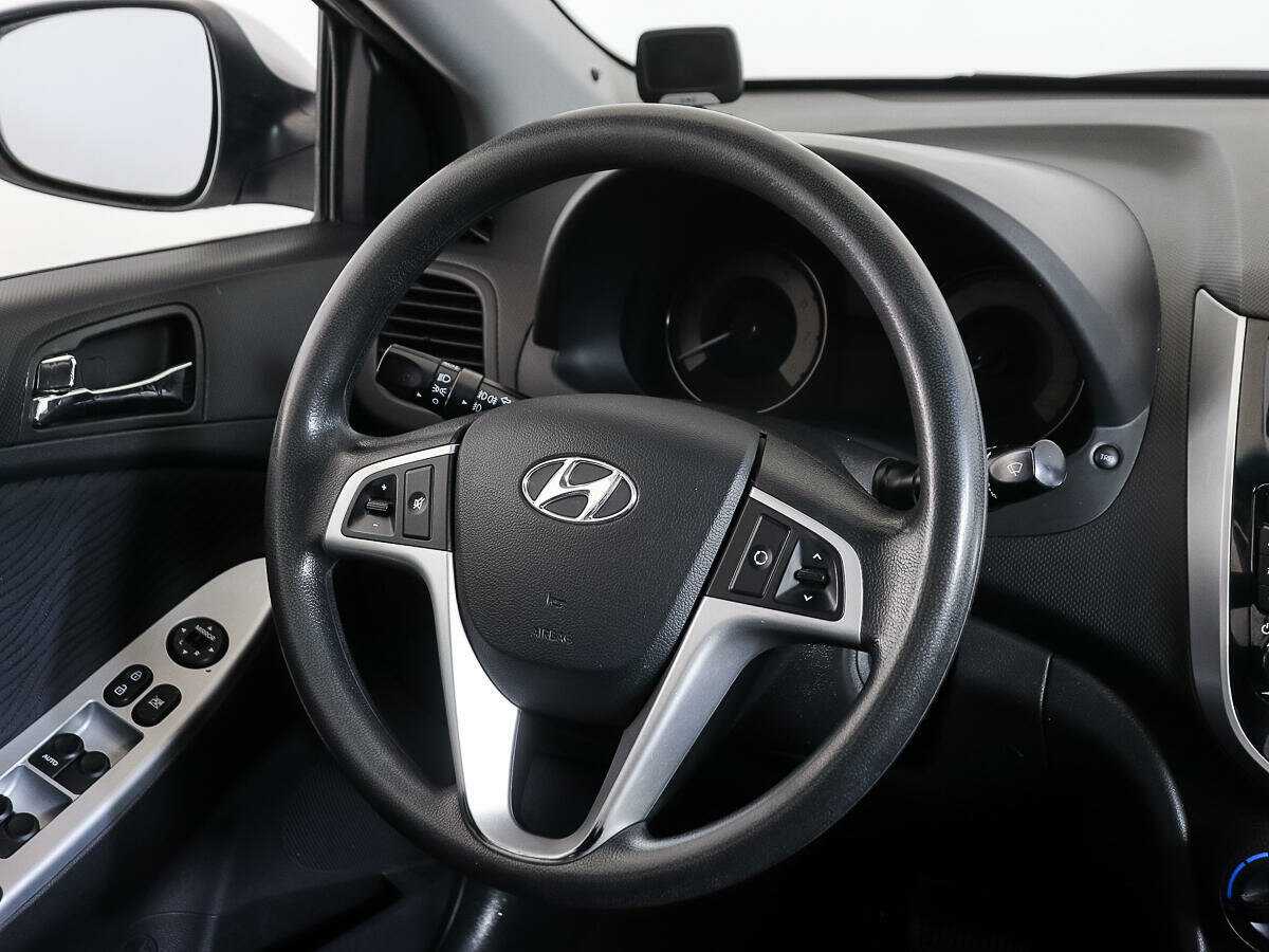 Hyundai Solaris б/у, 2012, Автоматическая. Фото: #13