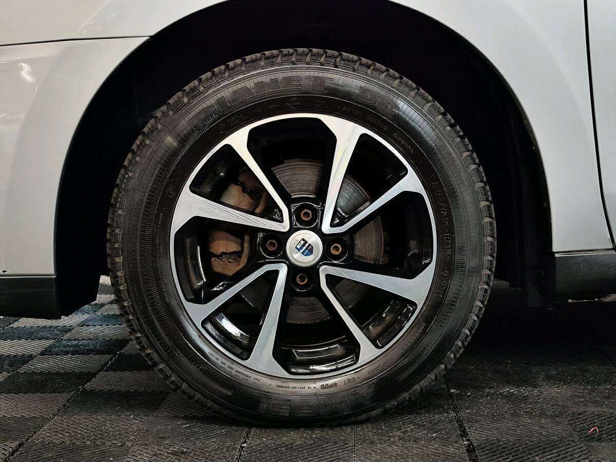 Nissan Almera б/у, 2016, Механическая. Фото: #16