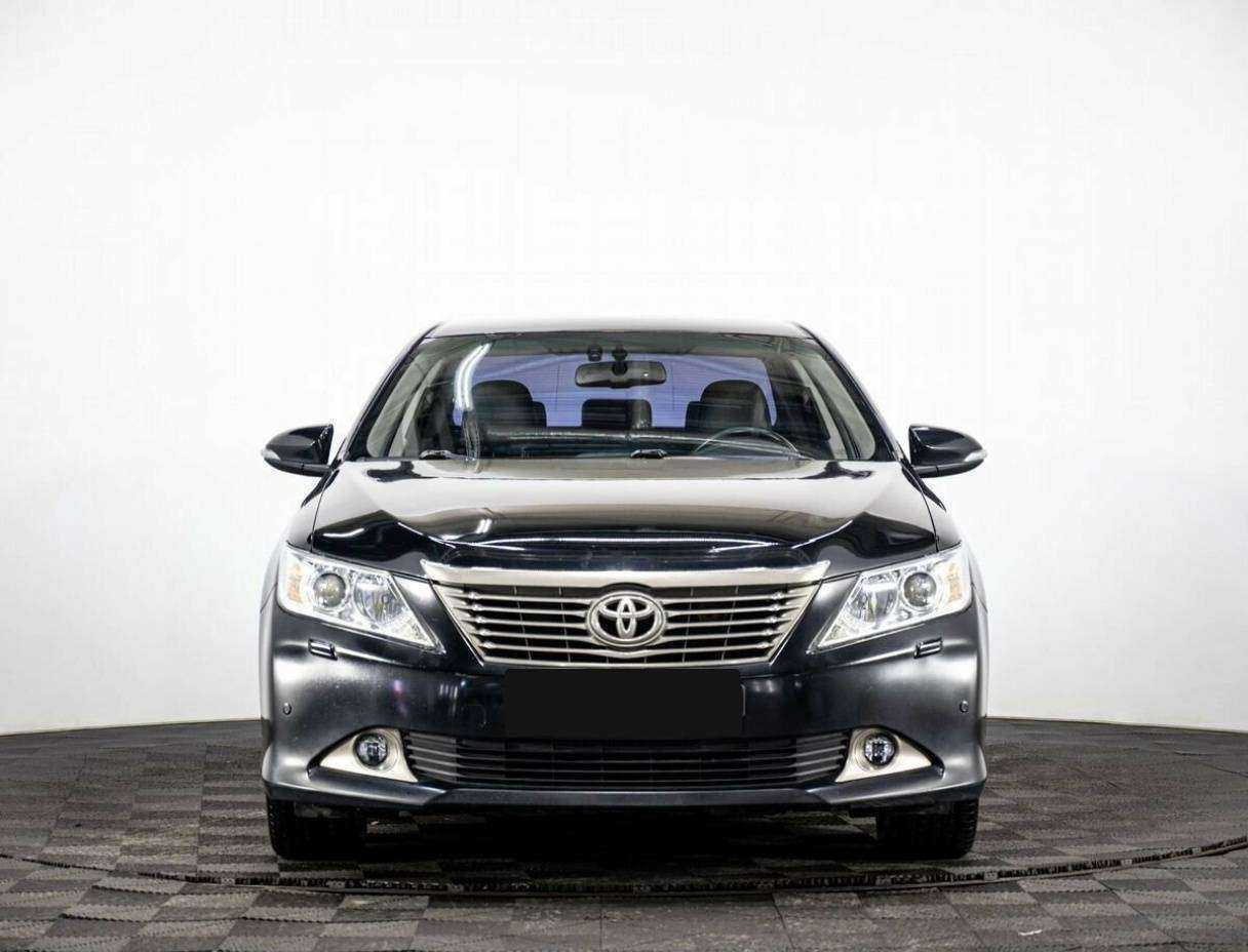 Toyota Camry б/у, 2014, Автоматическая. Фото: #1