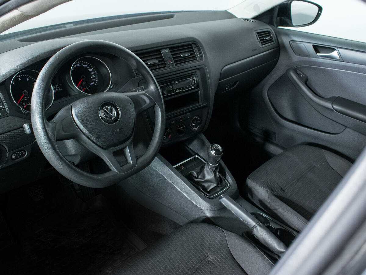 Volkswagen Jetta б/у, 2015, Механическая. Фото: #12
