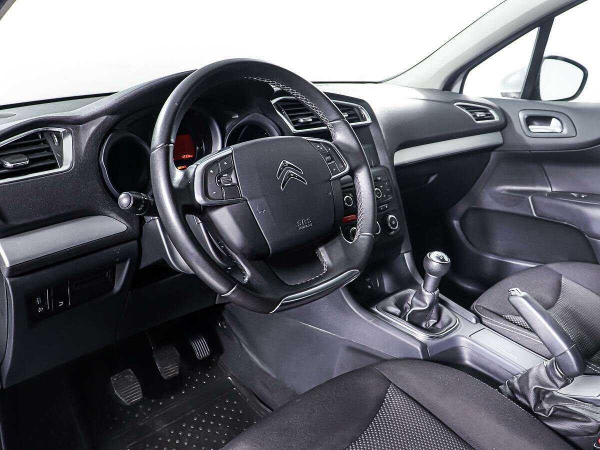 Citroen C4 б/у, 2015, Механическая. Фото: #12