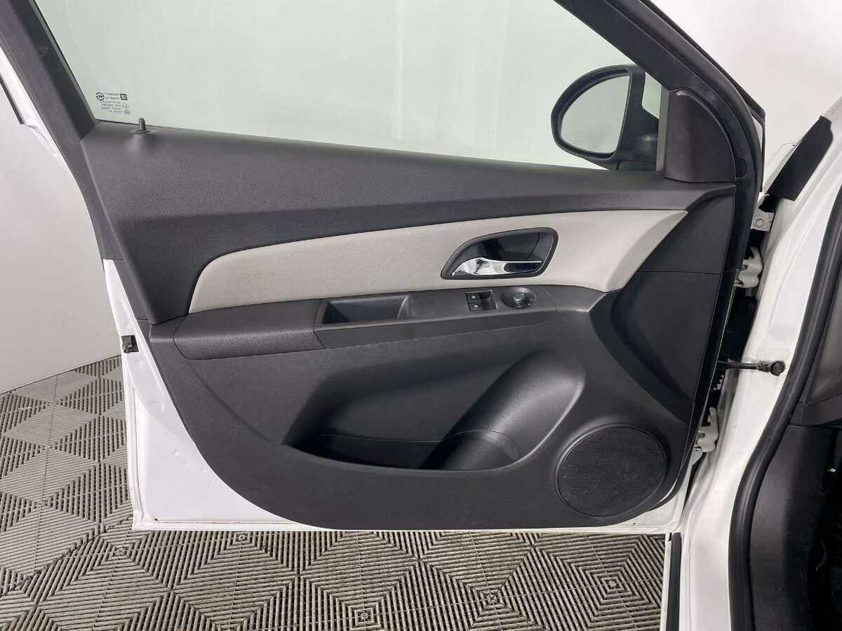 Chevrolet Cruze б/у, 2014, Механическая. Фото: #7