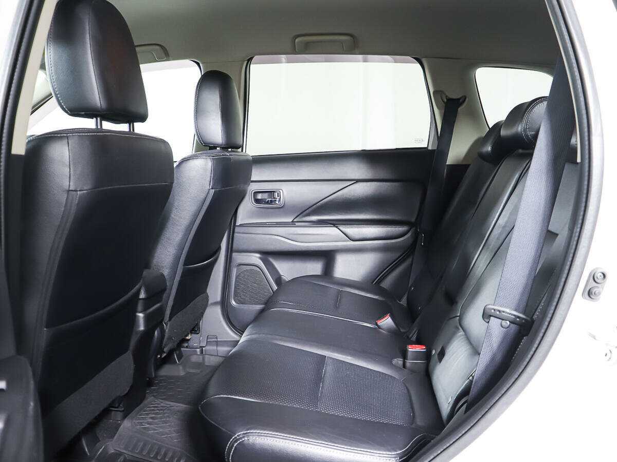 Mitsubishi Outlander б/у, 2013, Вариатор. Фото: #9