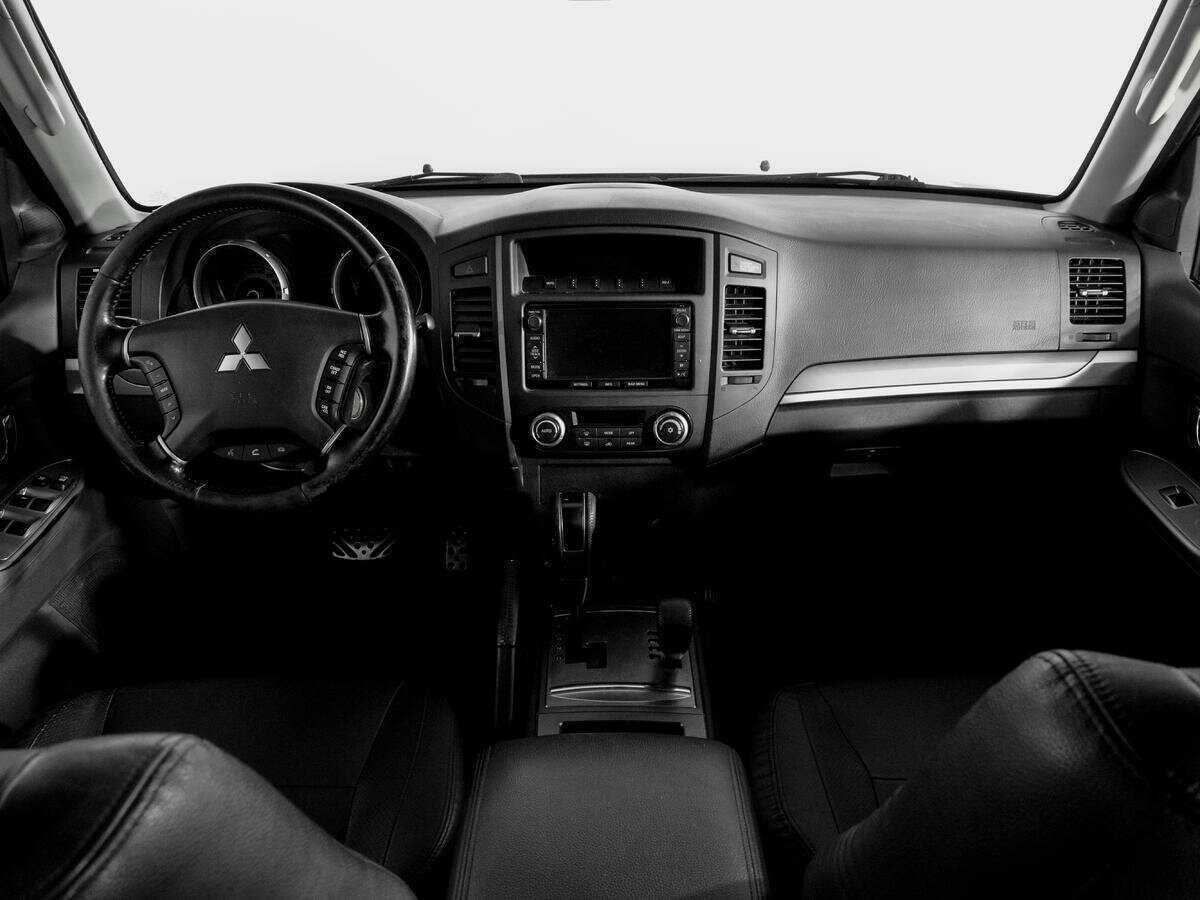 Mitsubishi Pajero б/у, 2014, Автоматическая. Фото: #11