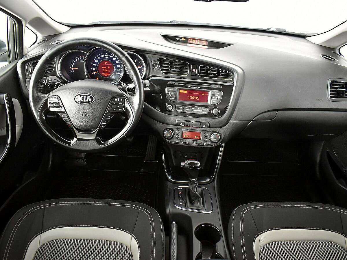 Kia Ceed б/у, 2015, Автоматическая. Фото: #9