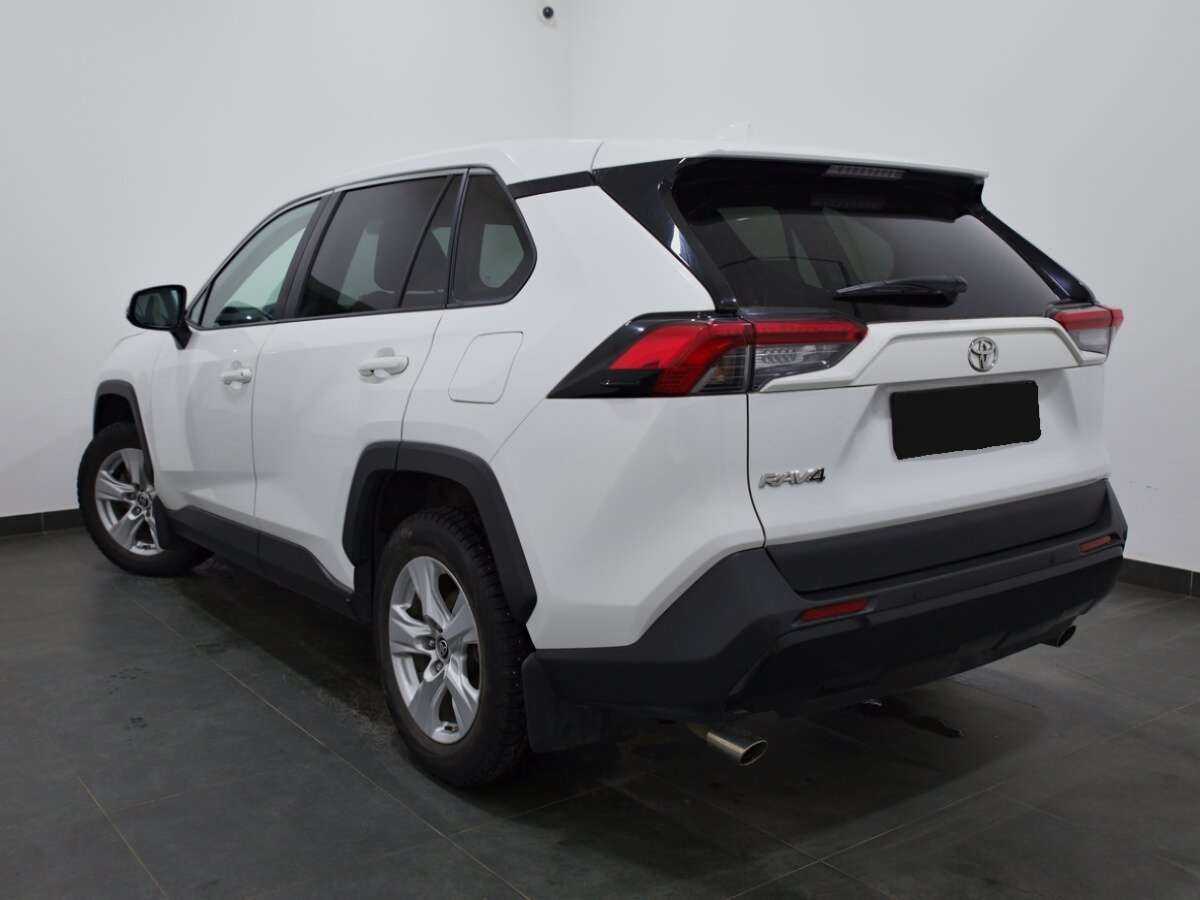 Toyota RAV4 б/у, 2020, Механическая. Фото: #2