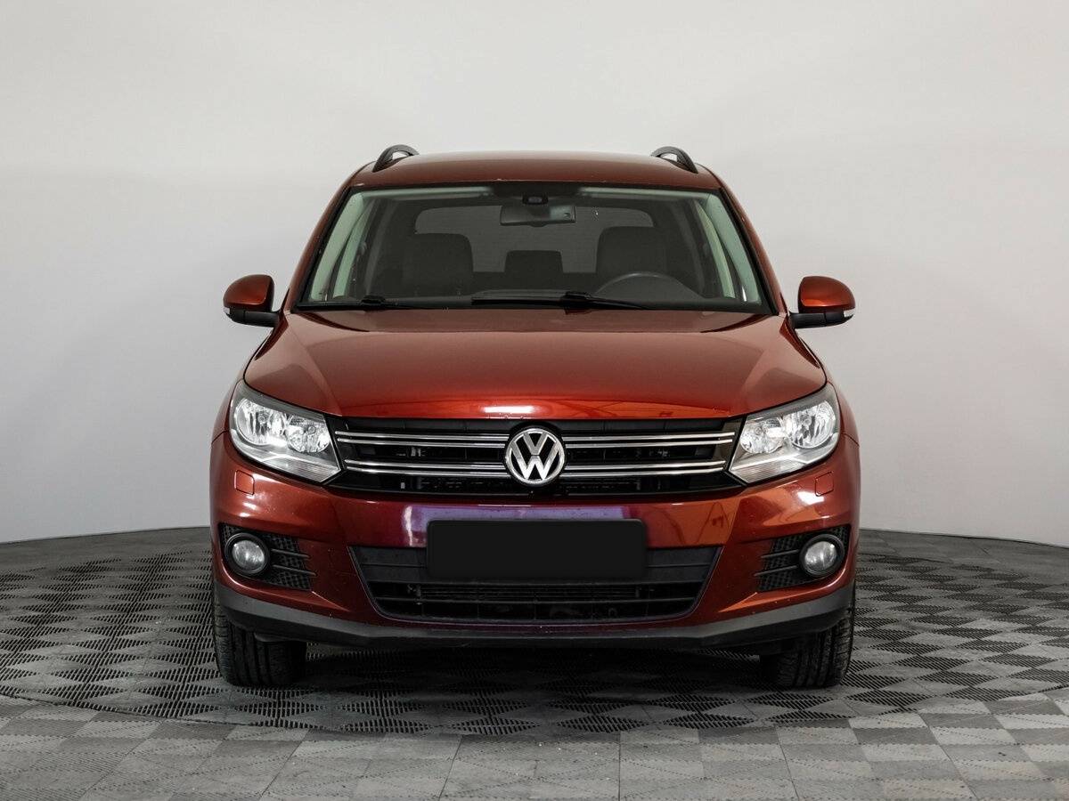 Volkswagen Tiguan б/у, 2012, Механическая. Фото: #1