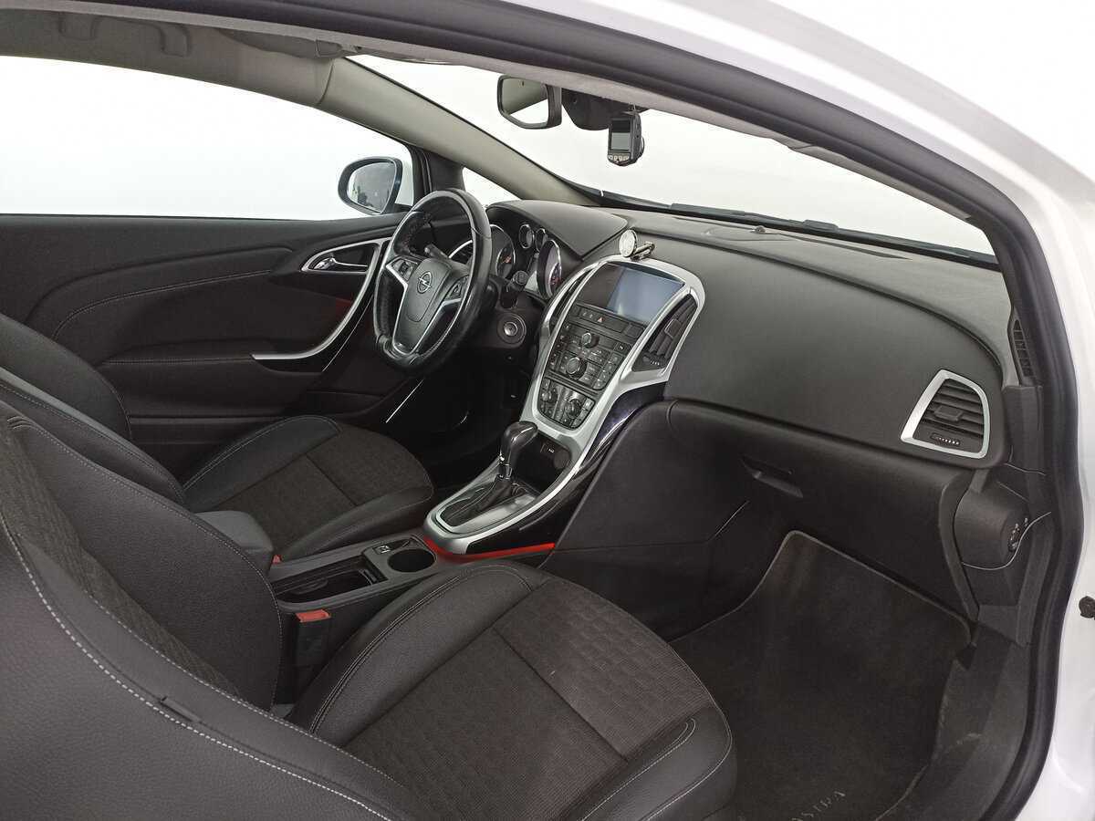 Opel Astra б/у, 2013, Автоматическая. Фото: #9