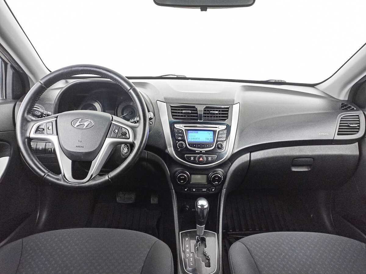 Hyundai Solaris б/у, 2012, Автоматическая. Фото: #11