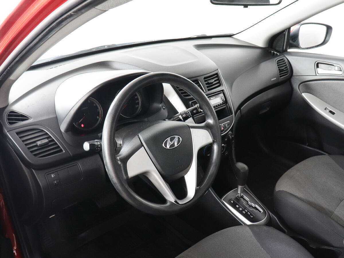 Hyundai Solaris б/у, 2012, Автоматическая. Фото: #4