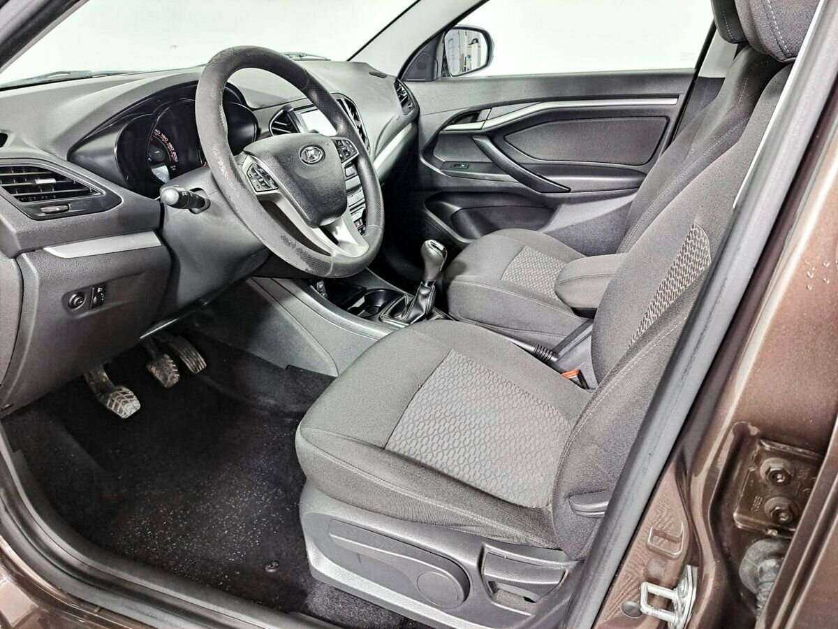 Lada (ВАЗ) Vesta б/у, 2018, Механическая. Фото: #12