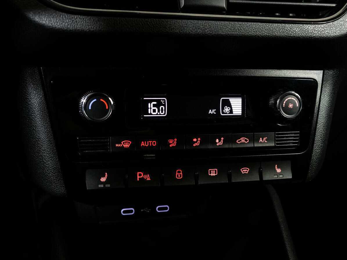 Volkswagen Polo б/у, 2021, Автоматическая. Фото: #11