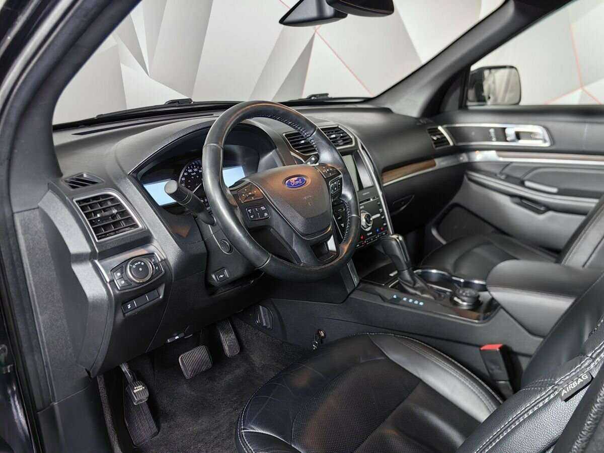 Ford Explorer б/у, 2017, Автоматическая. Фото: #12