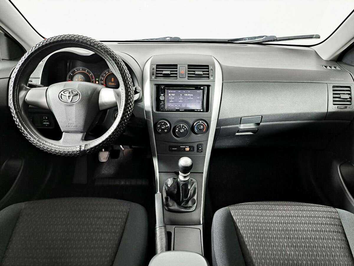 Toyota Corolla б/у, 2012, Механическая. Фото: #10
