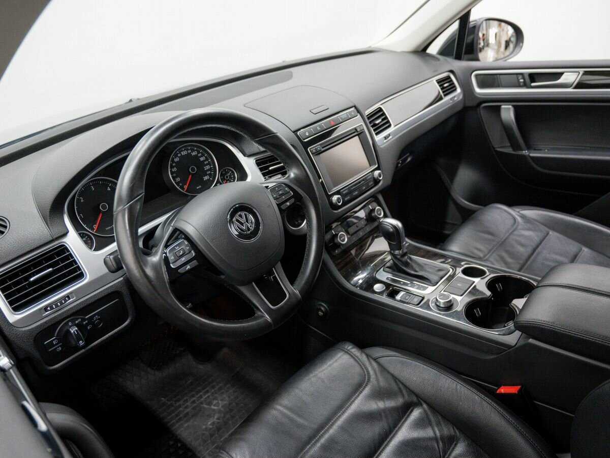 Volkswagen Touareg б/у, 2016, Автоматическая. Фото: #12