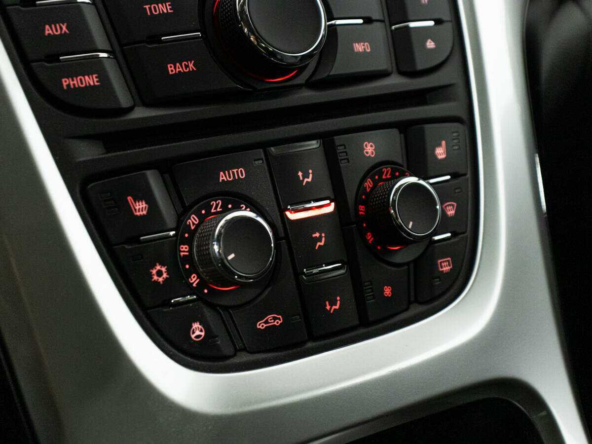 Opel Astra б/у, 2013, Автоматическая. Фото: #15