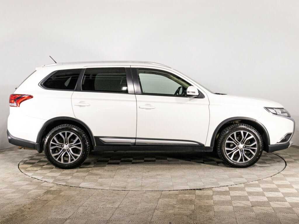 Mitsubishi Outlander б/у, 2016, Вариатор. Фото: #3