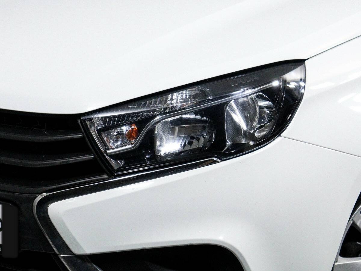 Lada (ВАЗ) Vesta б/у, 2018, Механическая. Фото: #11