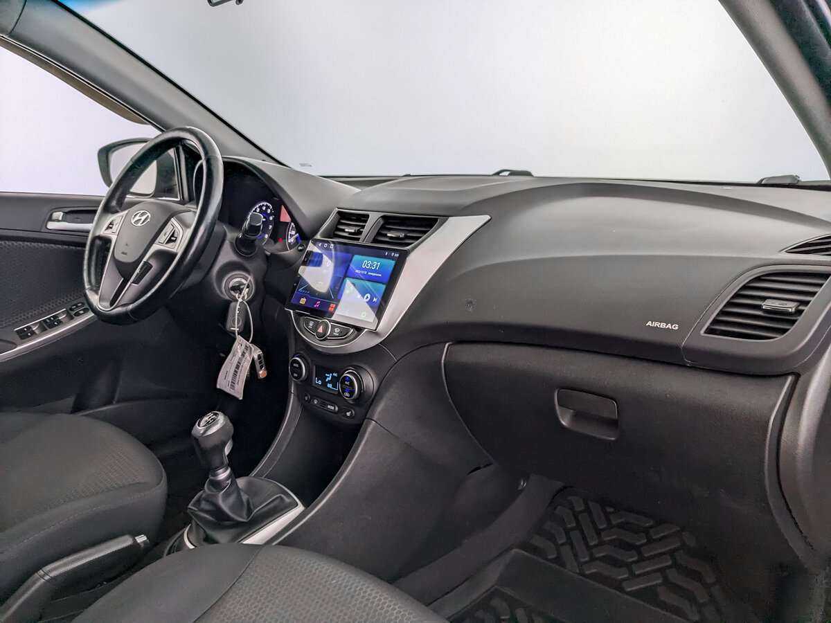 Hyundai Solaris б/у, 2016, Механическая. Фото: #8