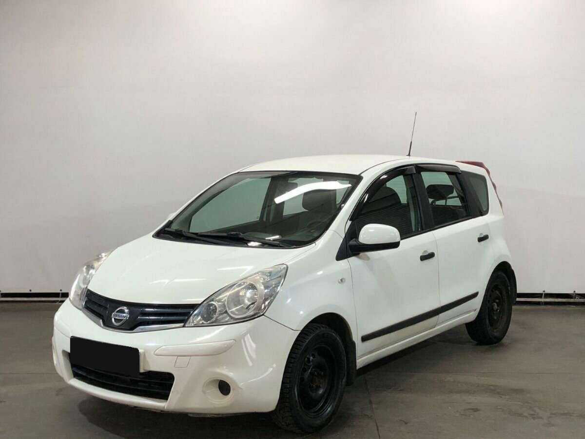 Nissan Note б/у, 2013, Механическая. Фото: #0