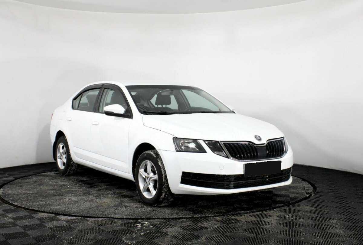 Skoda Octavia б/у, 2017, Автоматическая. Фото: #2