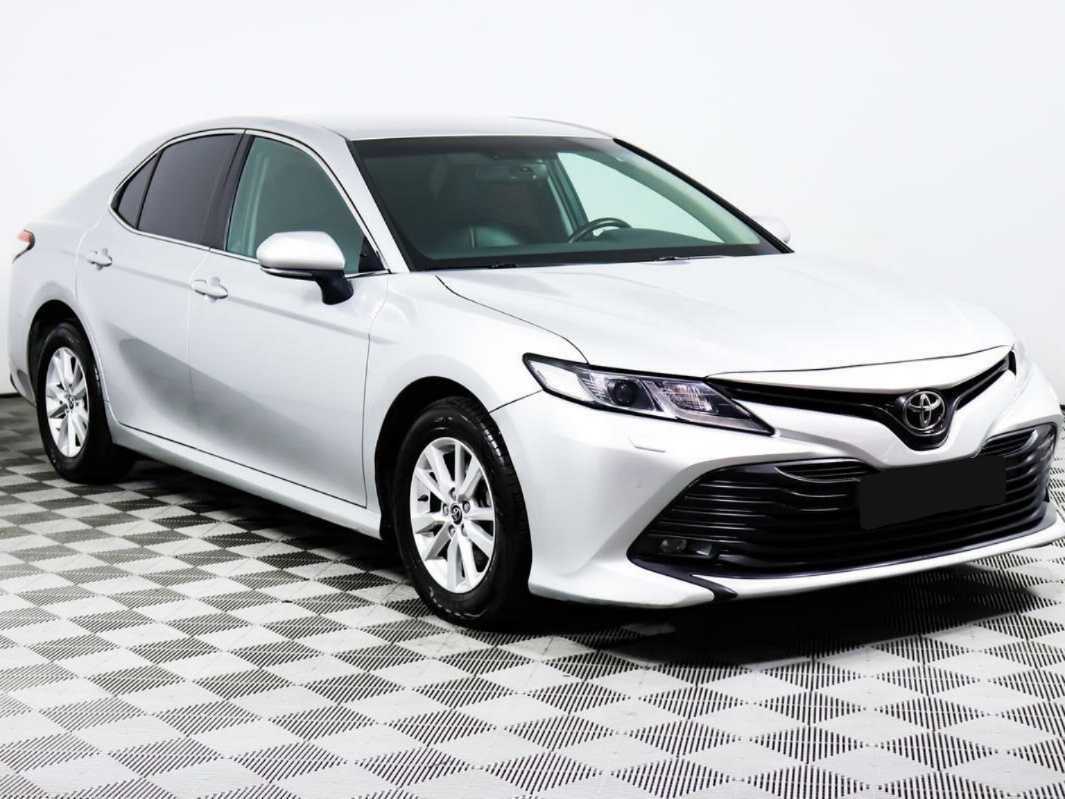 Toyota Camry б/у, 2018, Автоматическая. Фото: #2